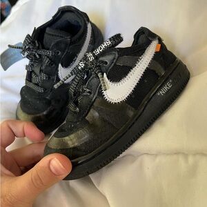 Toddler 8C Nike 8 Off-White x Air Force 1 Low TD 'Black sneakers '